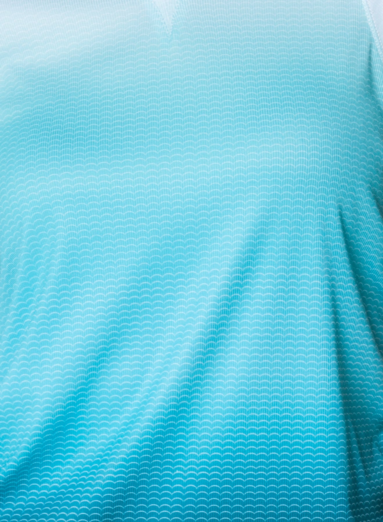 Lucky in Love Eyelet to Win Performance Ombre Print Short Sleeved Shirt-Aqua/Midnight/White