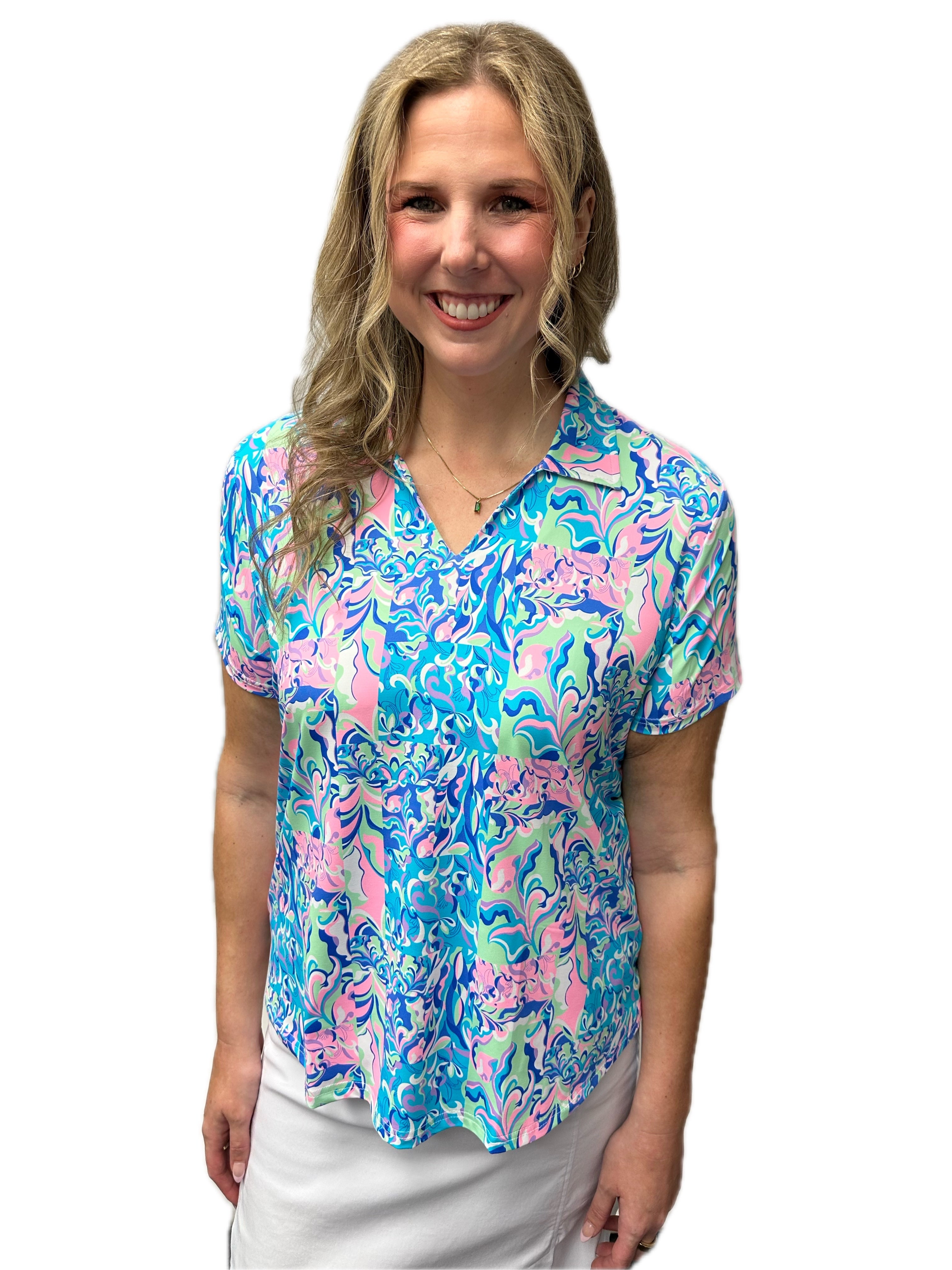 Lulu-B Women's Geometric Print V Neck Short Sleeved Shirt