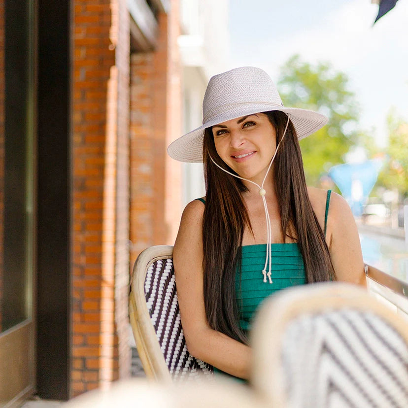 Wallaroo Sanibel PETITE Women's Sun Protection Hat-White/Beige